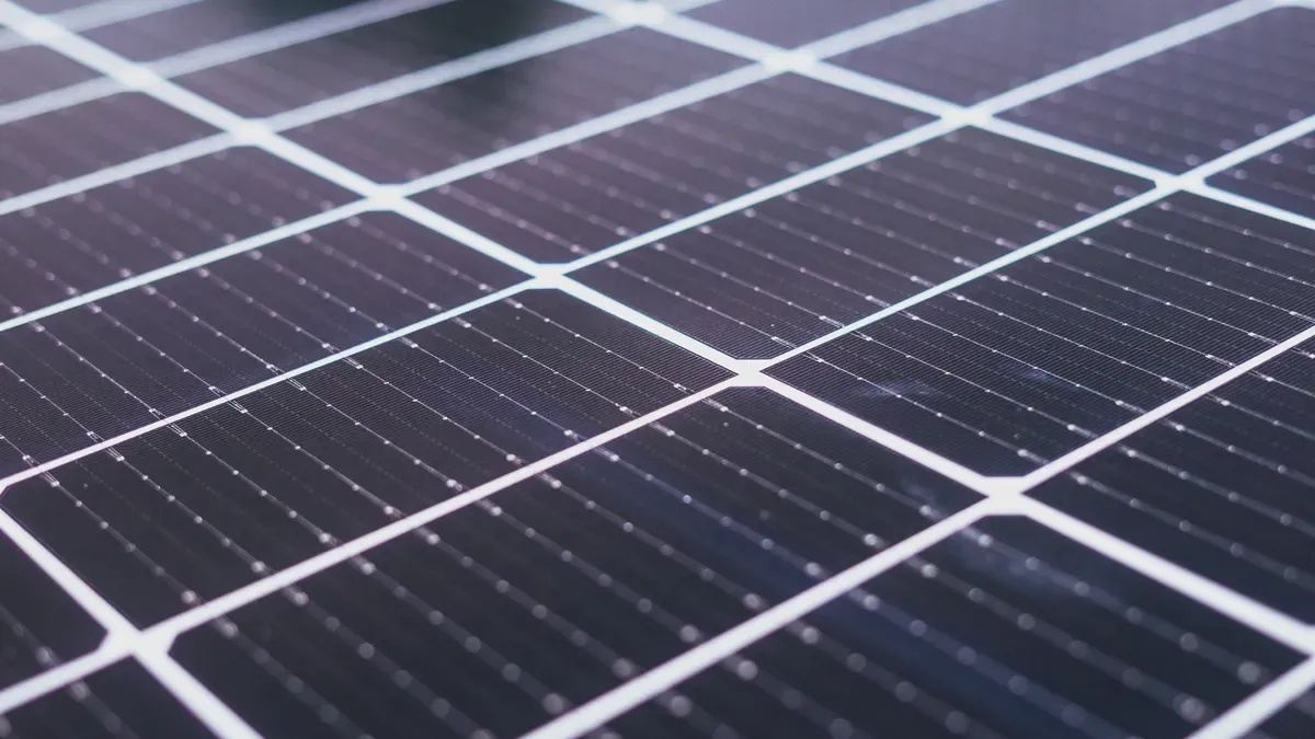 PNG Solar vs JinkoSolar vs LONGi: Efficiency